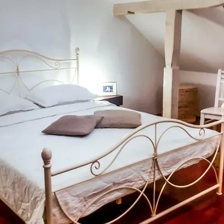 Roko's Place Drniš